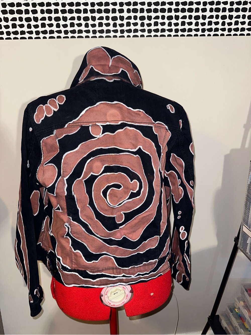 One-of-One Hand-Painted Abstract Denim Jacket - Picture 5 of 5